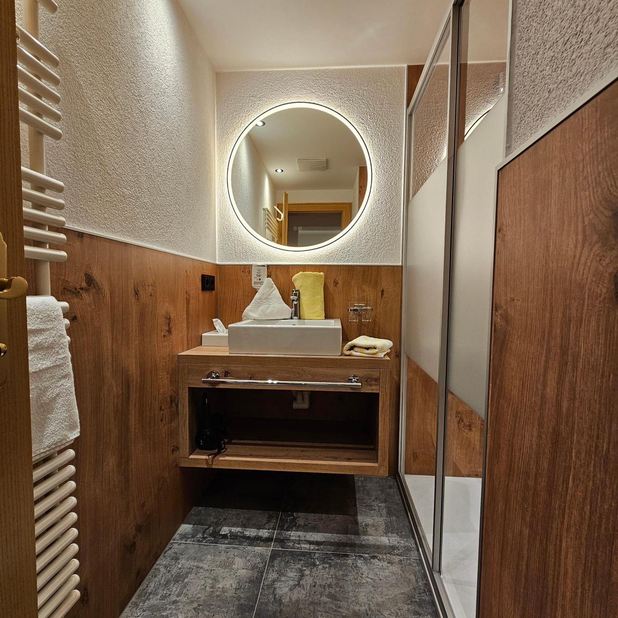 Appartements Kardona Ишгъл Екстериор снимка